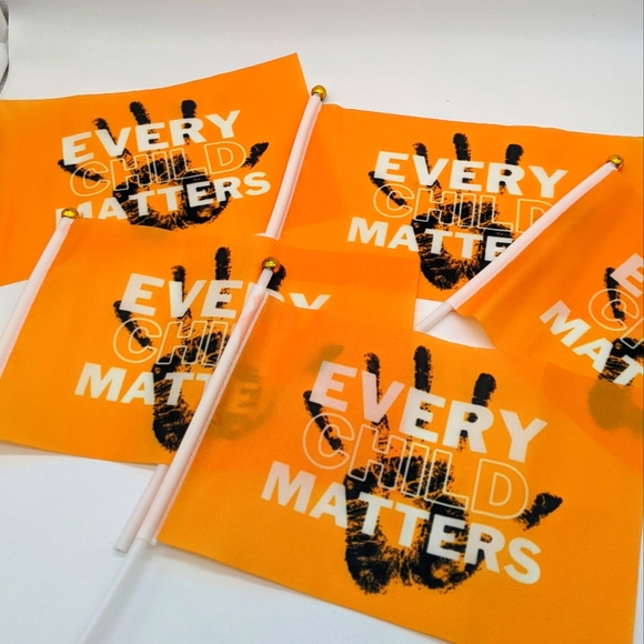 Every Child Matters Mini Flag - Picture 3 of 3
